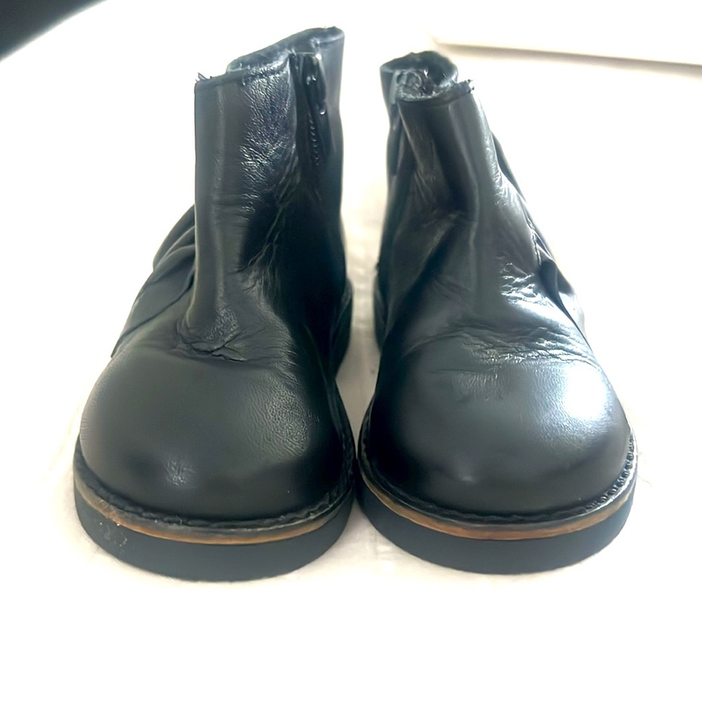 Zara adorable ruffle detail ankle boots